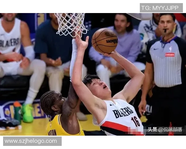 杨瀚森仅出场8分钟3中0罚球得1分里夫斯背靠背41分湖人不敌开拓者 杨瀚森仅出场8分钟3中0罚球得1分里夫斯背靠背41分湖人不敌开拓者